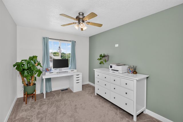 935 Trail Drive, Slater, IA 50244