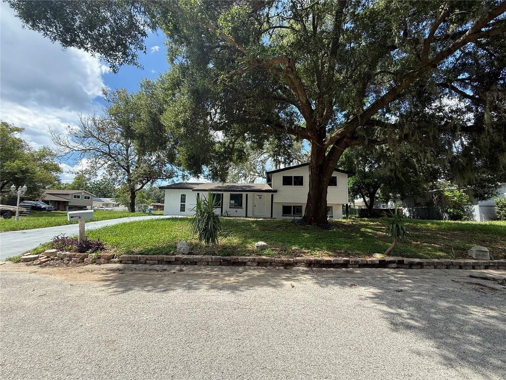 402 BLUEBERRY LANE, Brandon, FL 33510