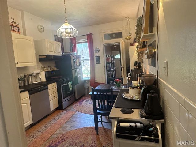 4175 Flad Avenue, St Louis, MO 63110