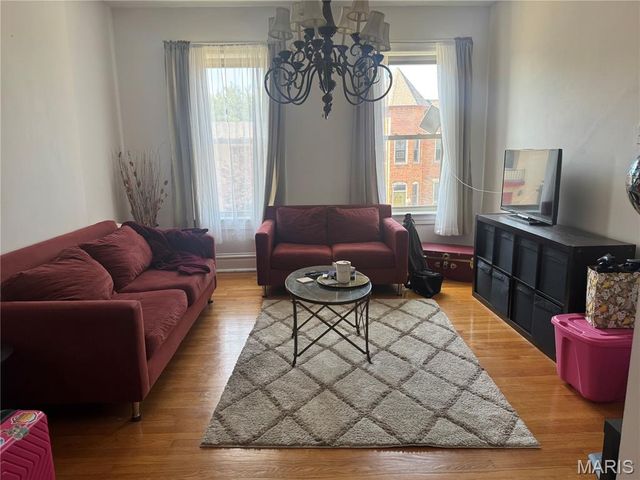 4175 Flad Avenue, St Louis, MO 63110