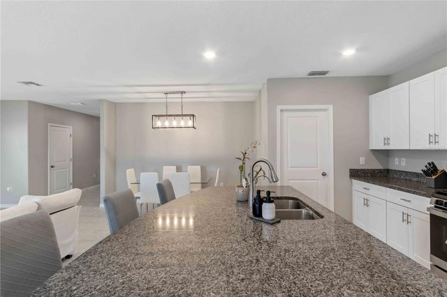 9440 LEMON DROP LOOP, Sun City Center, FL 33573