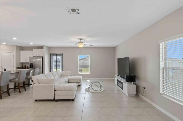 9440 LEMON DROP LOOP, Sun City Center, FL 33573