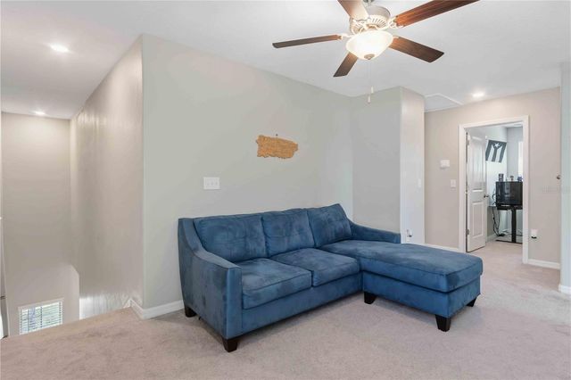9440 LEMON DROP LOOP, Sun City Center, FL 33573