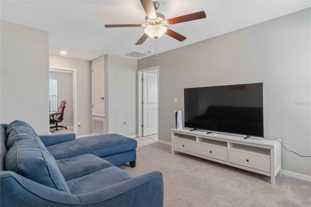 9440 LEMON DROP LOOP, Sun City Center, FL 33573