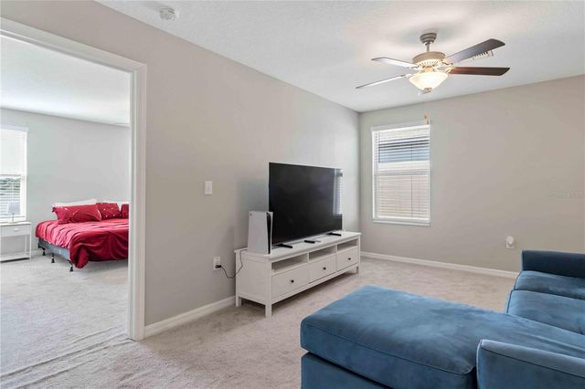 9440 LEMON DROP LOOP, Sun City Center, FL 33573