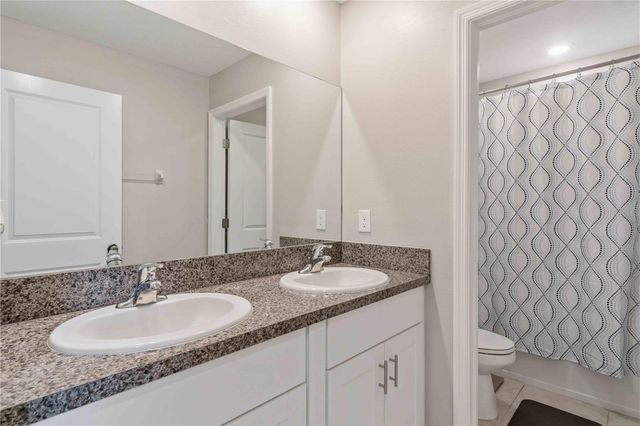 9440 LEMON DROP LOOP, Sun City Center, FL 33573