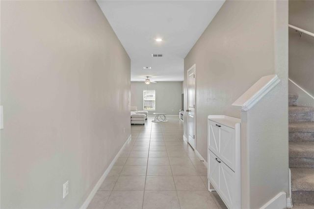 9440 LEMON DROP LOOP, Sun City Center, FL 33573