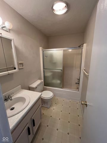 111 Darin Court, Anderson, IN 46012