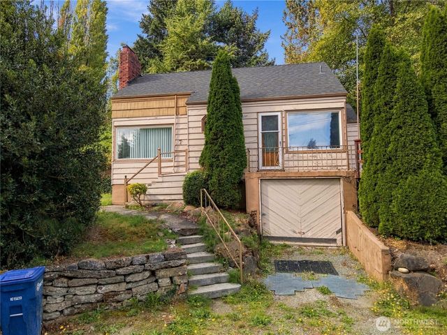 10863 Roseberg Avenue S, Seattle, WA 98168