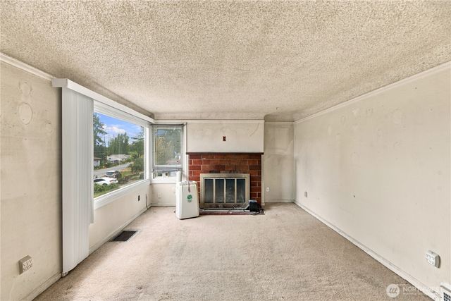 10863 Roseberg Avenue S, Seattle, WA 98168
