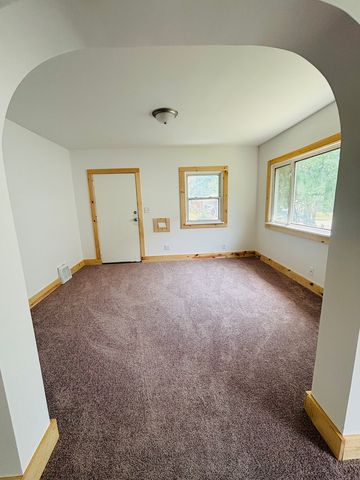 128 N Johnston Avenue, Rockford, IL 61101