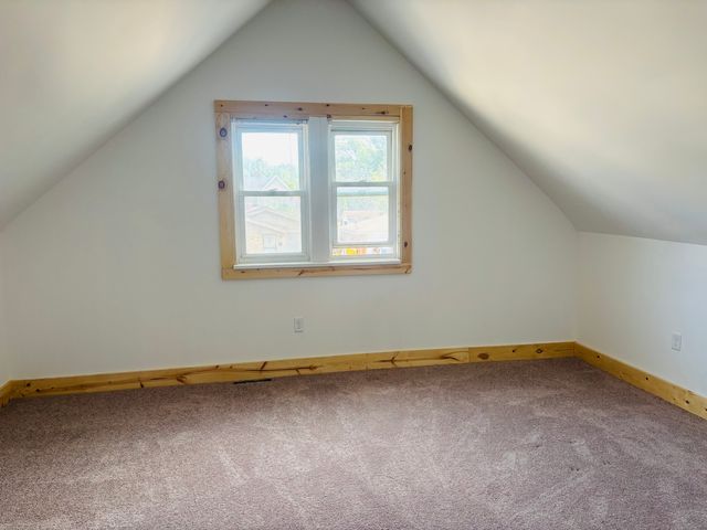 128 N Johnston Avenue, Rockford, IL 61101