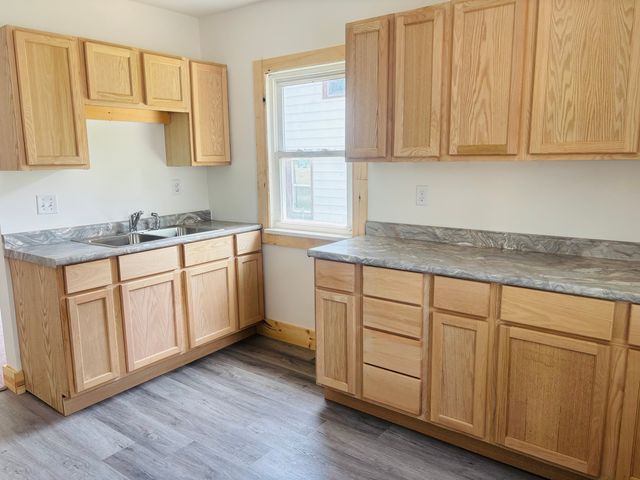 128 N Johnston Avenue, Rockford, IL 61101