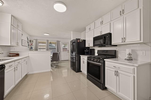 10931 View Pointe Lane, Houston, TX 77034