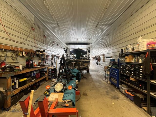 9000 S 19th Avenue, Bozeman, MT 59718