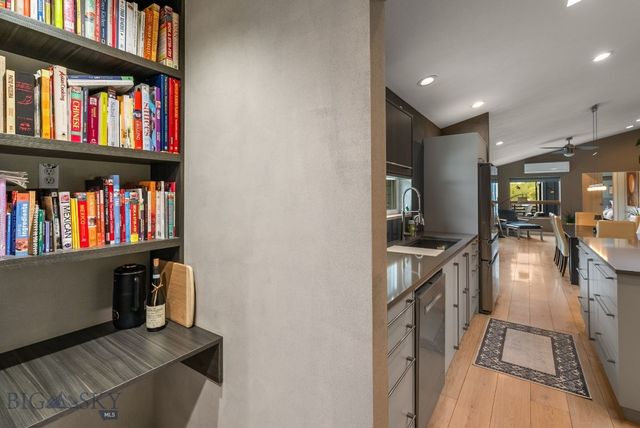 9000 S 19th Avenue, Bozeman, MT 59718