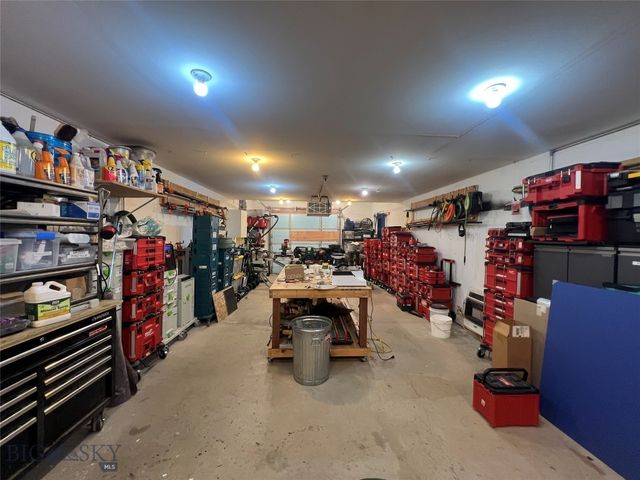 9000 S 19th Avenue, Bozeman, MT 59718