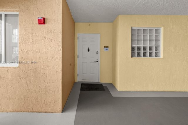 100 Meridian Ave 233, Miami Beach, FL 33139