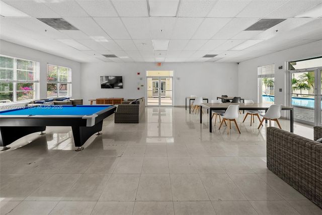 100 Meridian Ave 233, Miami Beach, FL 33139