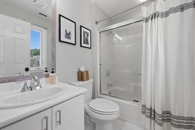 60 Pointe Rok Drive 60, Worcester, MA 01604
