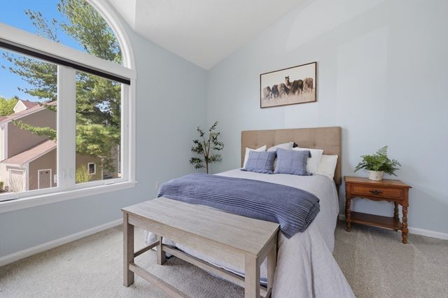 60 Pointe Rok Drive 60, Worcester, MA 01604