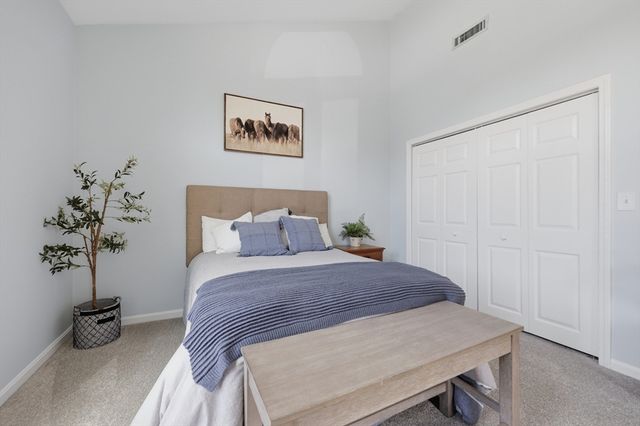 60 Pointe Rok Drive 60, Worcester, MA 01604