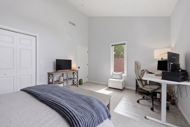 60 Pointe Rok Drive 60, Worcester, MA 01604