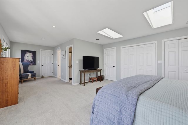 60 Pointe Rok Drive 60, Worcester, MA 01604