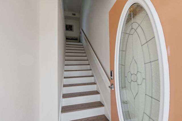 60 Pointe Rok Drive 60, Worcester, MA 01604