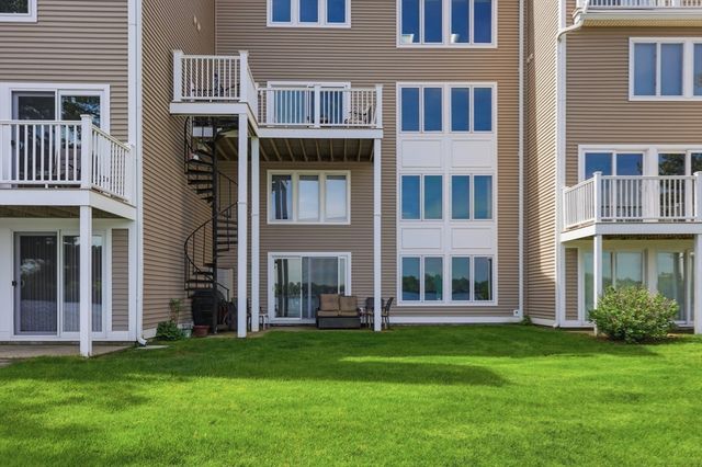 60 Pointe Rok Drive 60, Worcester, MA 01604