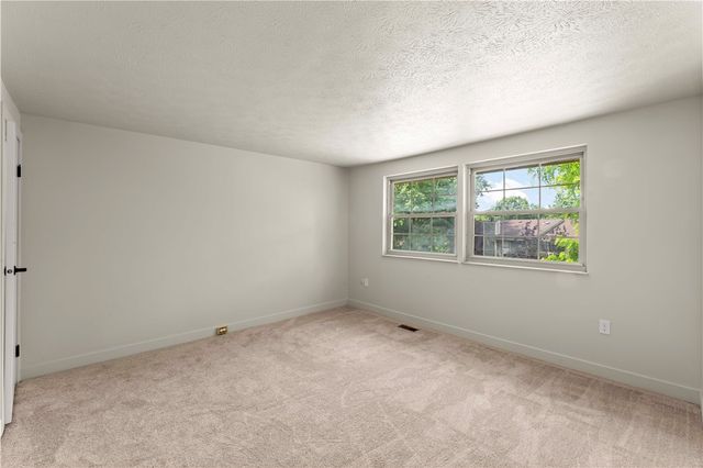 2909 Big Meadow Ct, South Fayette, PA 15017