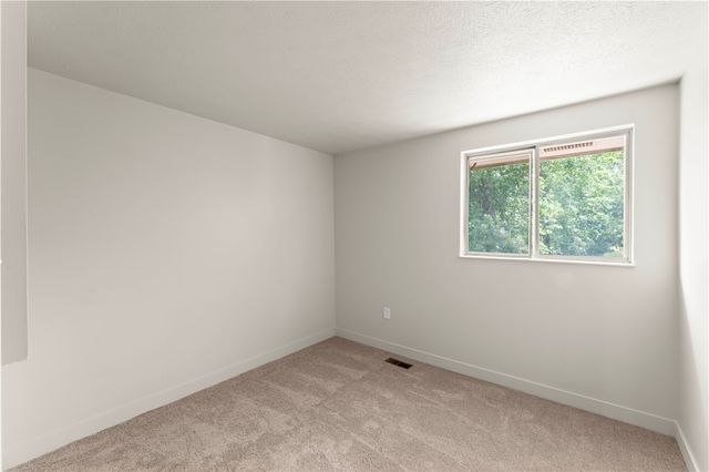 2909 Big Meadow Ct, South Fayette, PA 15017