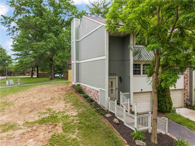 2909 Big Meadow Ct, South Fayette, PA 15017