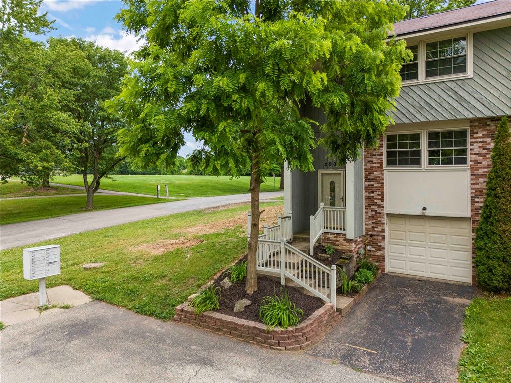 2909 Big Meadow Ct, South Fayette, PA 15017
