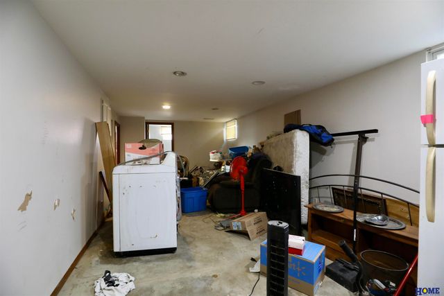 7721 Hickory Lane, Lincoln, NE 68510