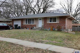 7721 Hickory Lane, Lincoln, NE 68510