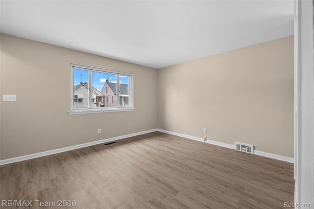 12846 Georgiana Avenue, Warren, MI 48089