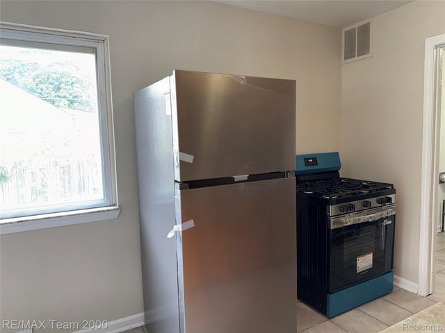 12846 Georgiana Avenue, Warren, MI 48089