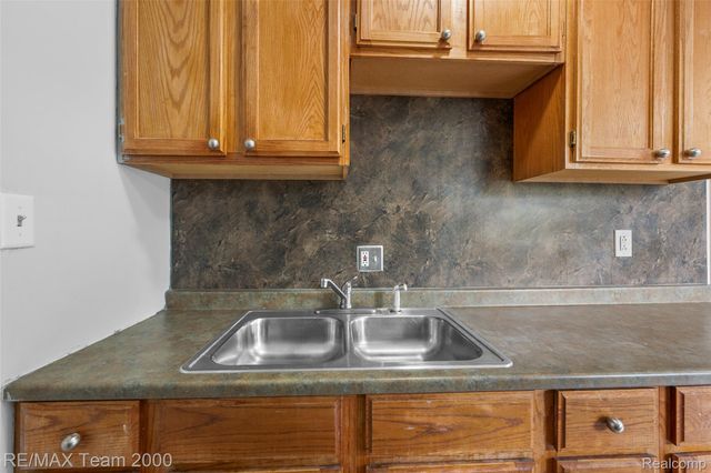 12846 Georgiana Avenue, Warren, MI 48089