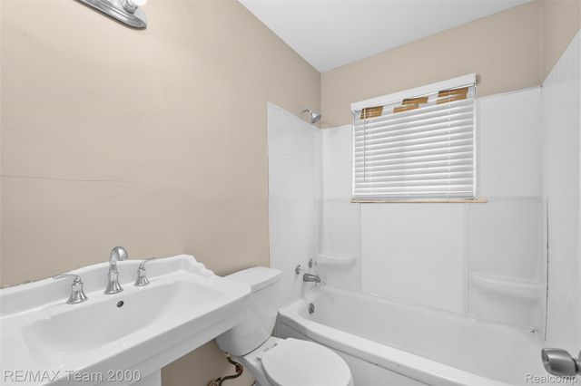 12846 Georgiana Avenue, Warren, MI 48089
