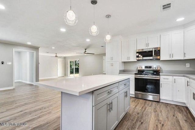 7 Villa Cove Drive, Gulfport, MS 39507