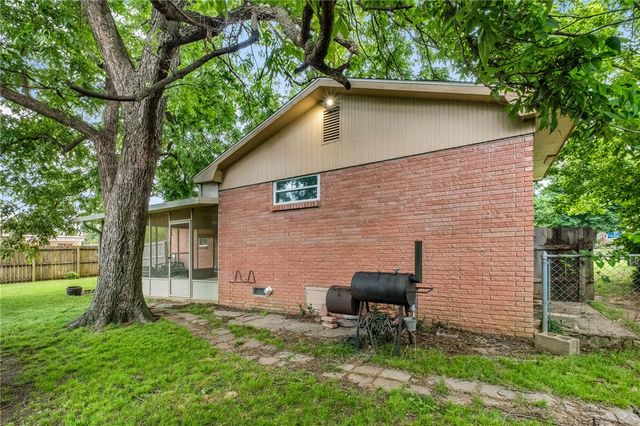1015 Porter Avenue, Springdale, AR 72764