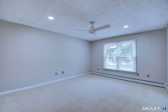 16 Arrowwood Circle 16, South Windsor, CT 06074