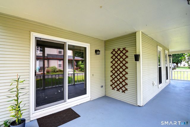 16 Arrowwood Circle 16, South Windsor, CT 06074