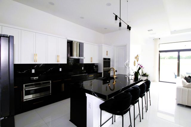 10195 SW Latium Way, Port St. Lucie, Port St Lucie, FL 34987