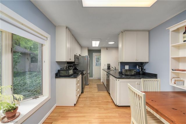 5920 Mills Creek Lane, North Ridgeville, OH 44039