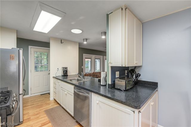 5920 Mills Creek Lane, North Ridgeville, OH 44039
