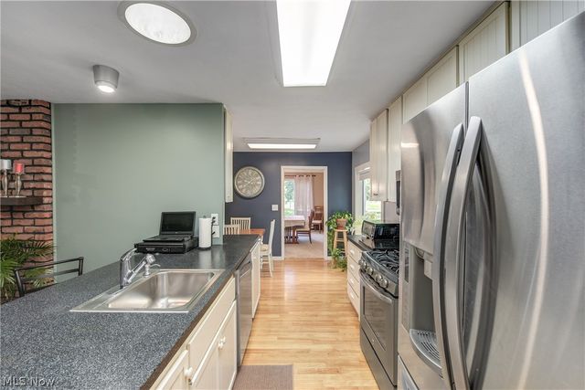 5920 Mills Creek Lane, North Ridgeville, OH 44039