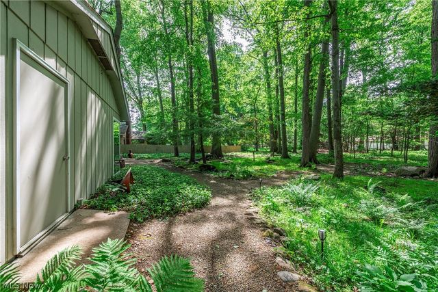 5920 Mills Creek Lane, North Ridgeville, OH 44039