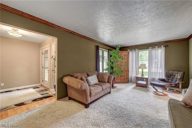 5920 Mills Creek Lane, North Ridgeville, OH 44039